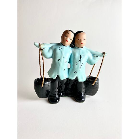 Vintage 1950s Asian Couple Carrying Water Buckets Figurine or Mini Planter - Picture 6 of 9